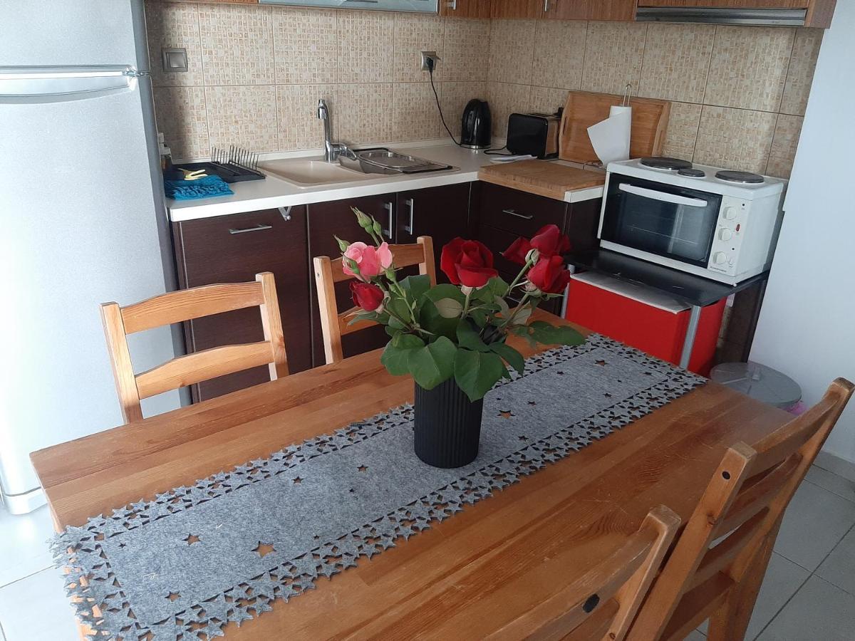 Όμορφο Διαμέρισμα- Σοφίτα Με Υπέροχη Θεα Солун Екстериор снимка